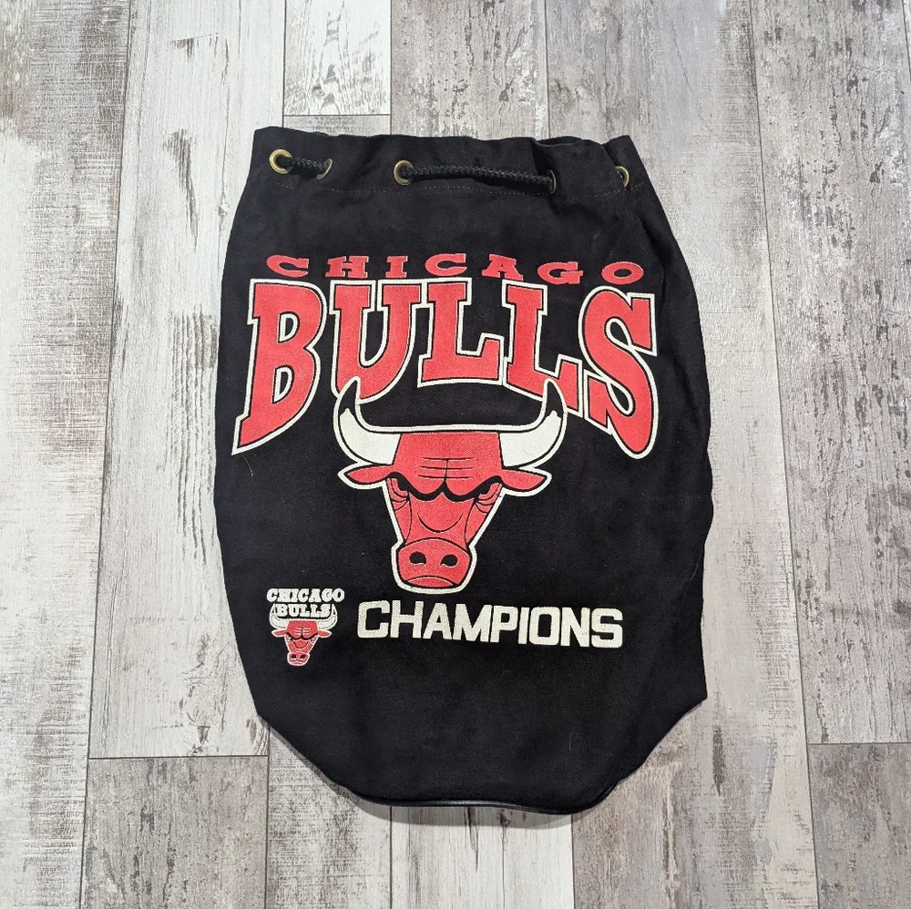 CHICAGO BULLS THREE-PEAT 91-92-93 WORLD CHAMPIONS‎ Draw String Vintage Bag